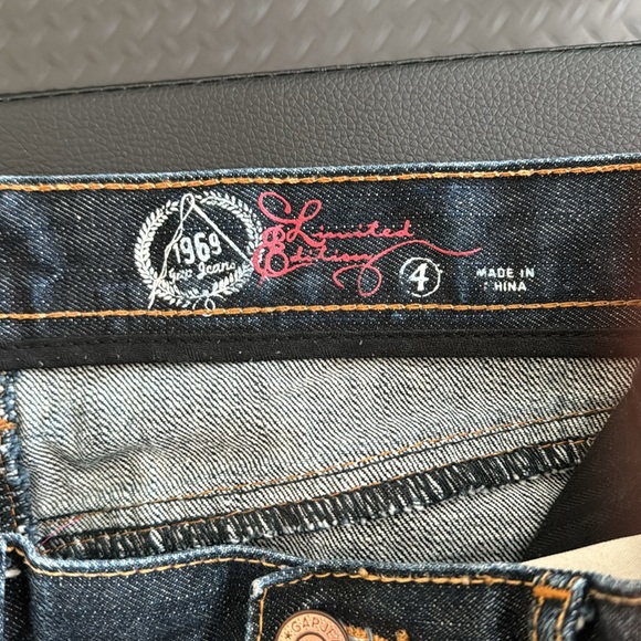 Women’s Skirt - Picture 4 of 4